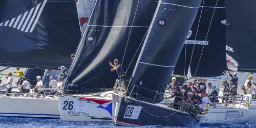 When averages stop being fair -  Understanding why ORC offers more than one way to score a race