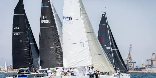 Provisional Leaders Emerge After Intense Inshore Races at the Trofeo S.M. La Reina in Valencia