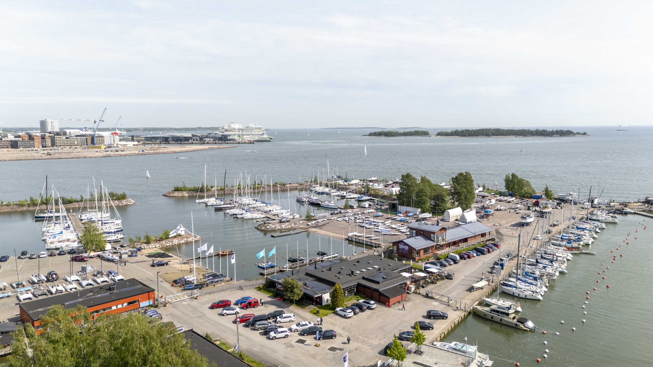 Helsingfors Segelklubb (HSK) in Helsinki © Pepe Korteniemi