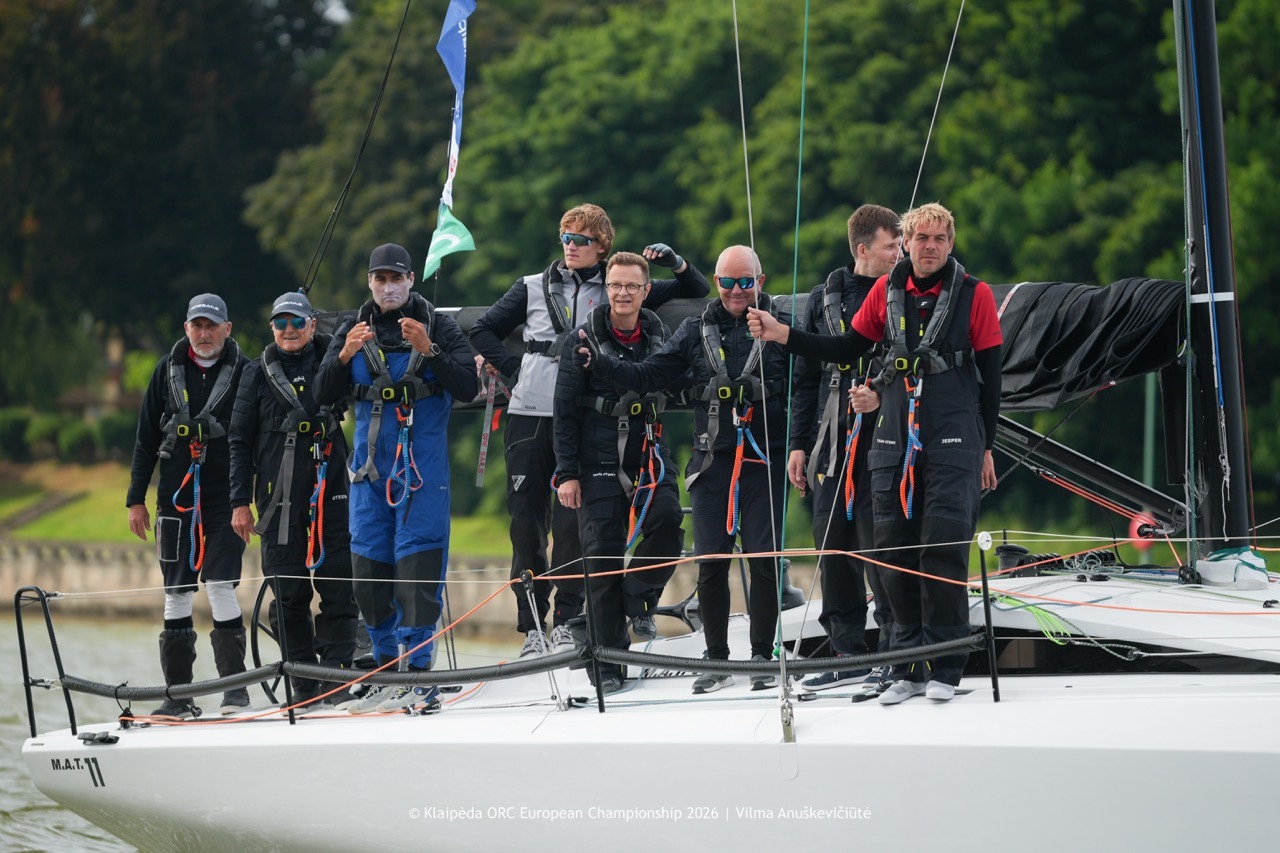 A mandatory check-in with everyone on deck, wearing life jackets © Vilma Anuškevičiūtė