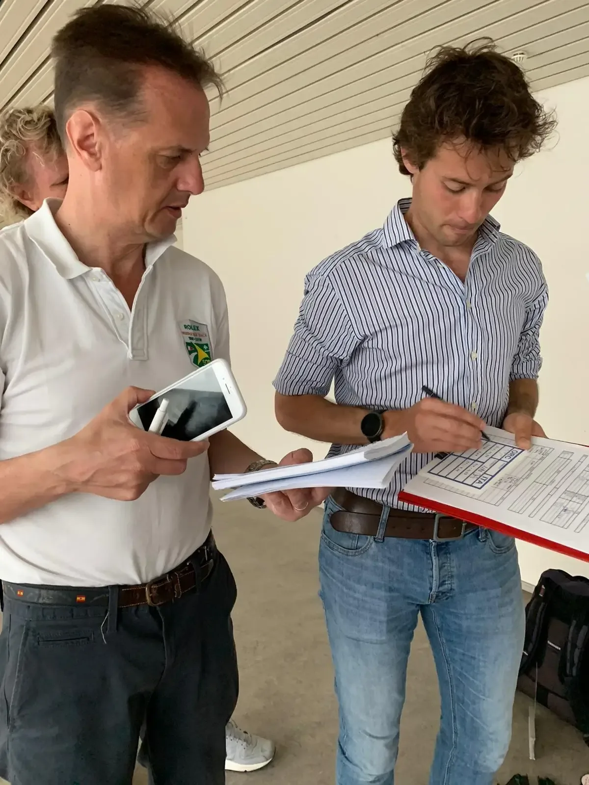 8a4526 ffe8bee85adc47a08408ab12017446eemv2