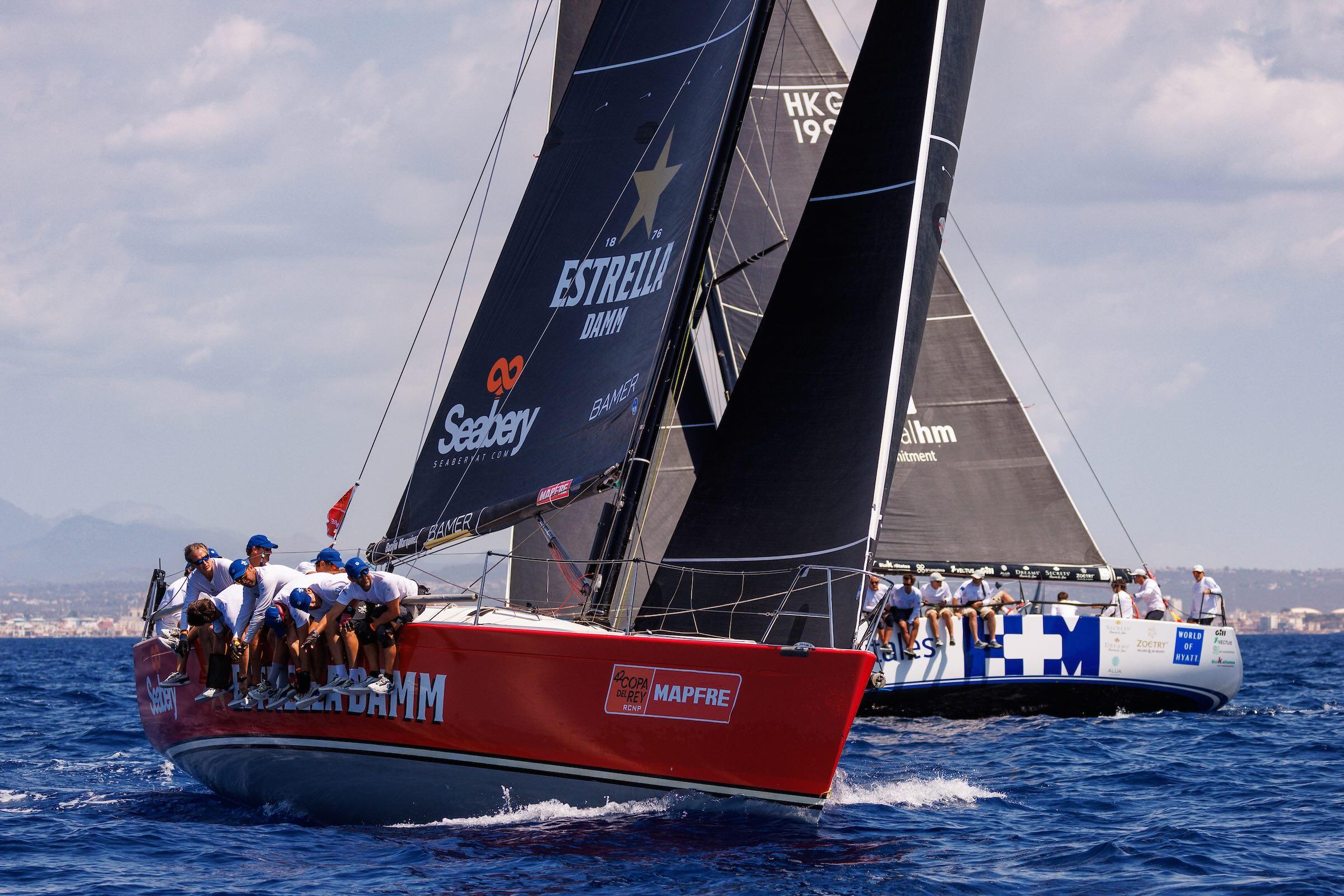 DK46 Hydra HM Hospitales of Andalusian owner Óscar Chaves © Nico Martinez