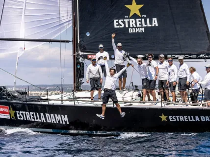 Estrella Damm ORC A 43 CR 250802mm L5 A3137 Large