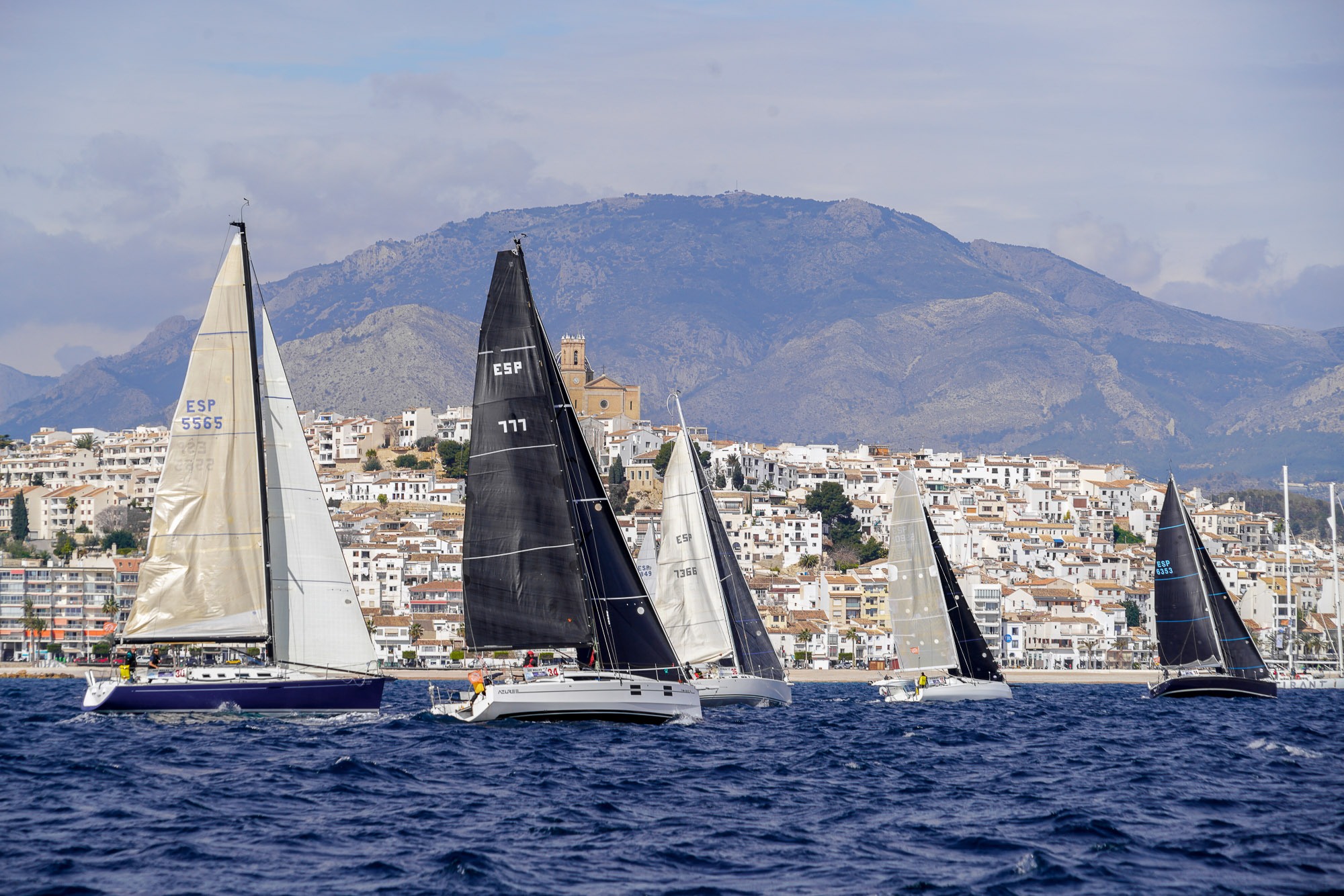 The start of the 200 Millas de Altea 2025