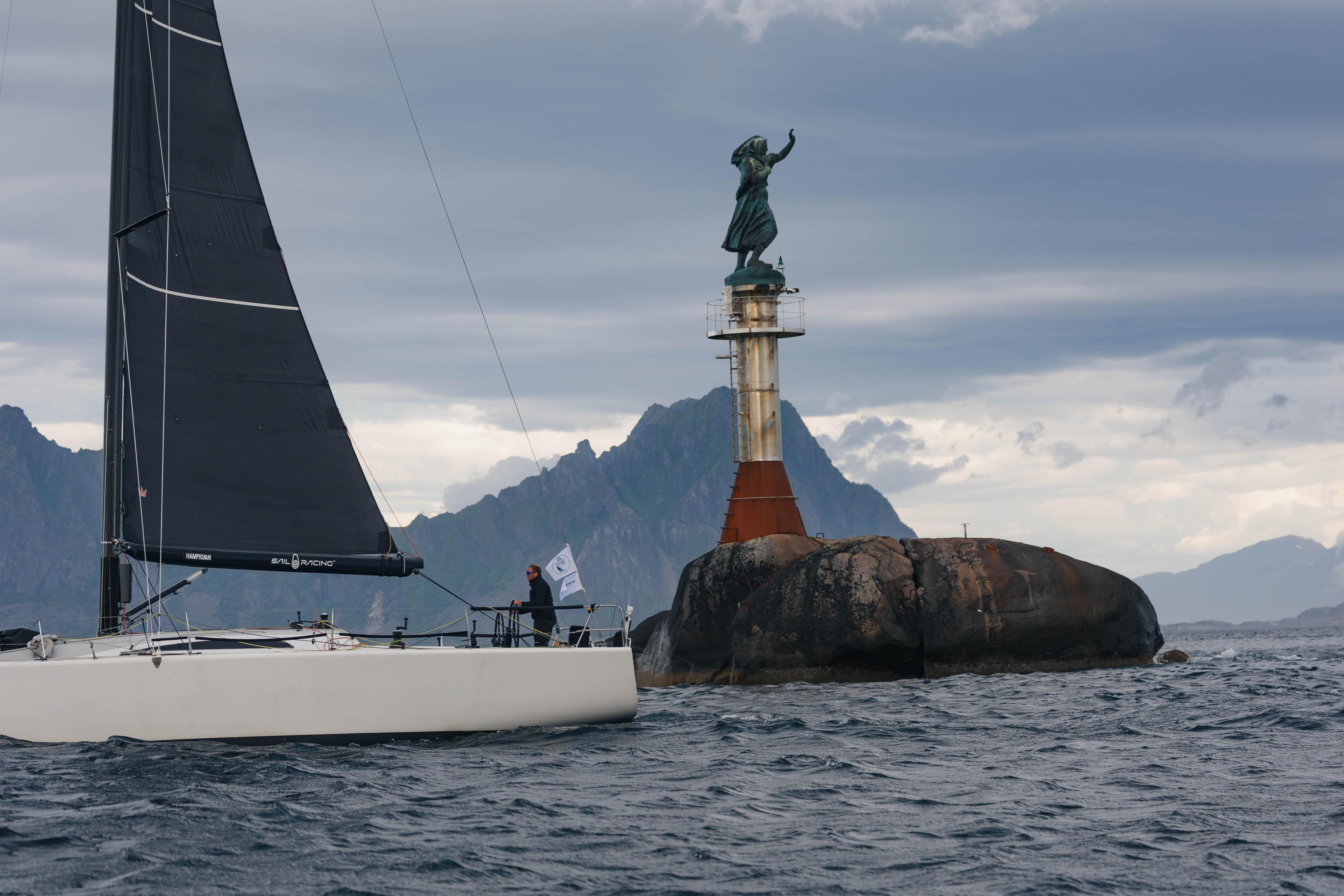 Landmark 43 White Shadow (NOR) © Race to the Arctic – SailLogic Media