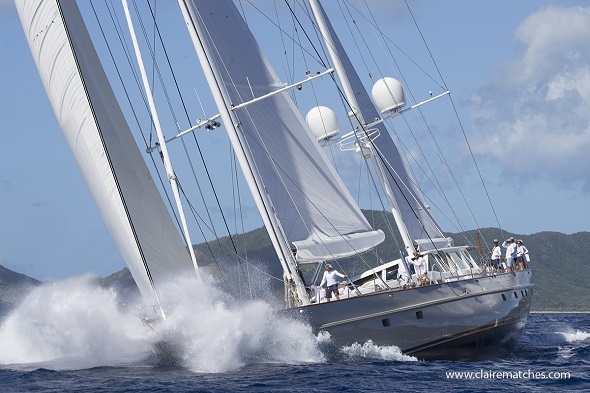 Ketch Dubois de 148 pies (45 m) Catalina © Claire Matches